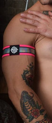 BREEDWELL Armbands Reflector Iridescent Foil Stripe Knit Neon Pink 352