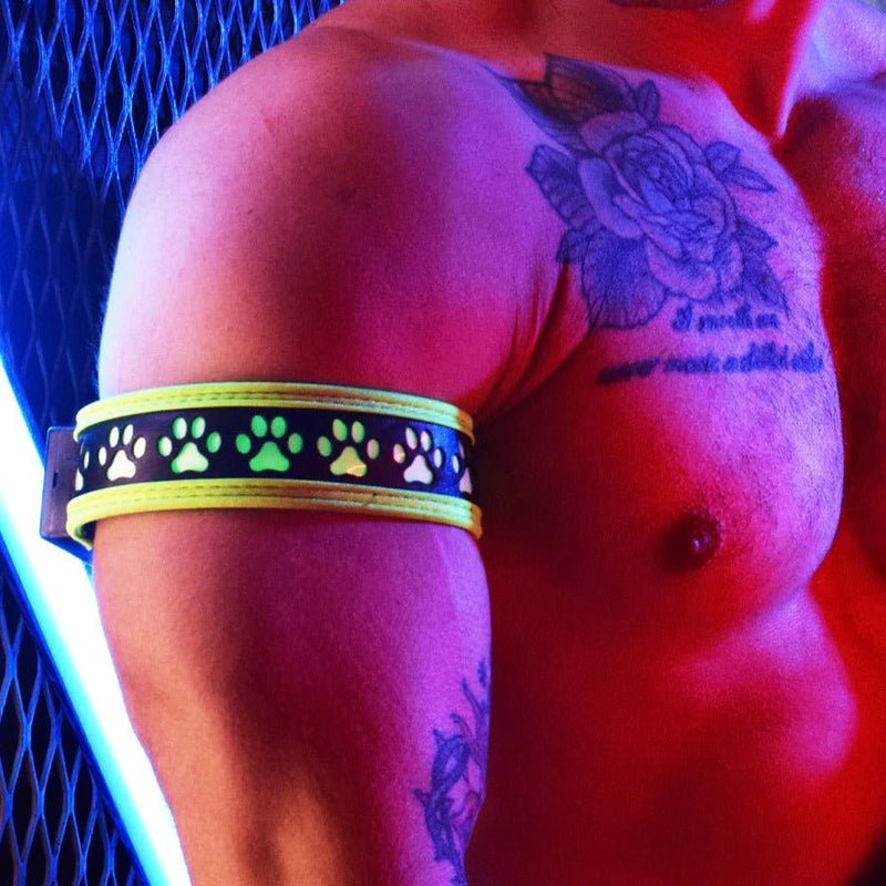 BREEDWELL PUPS POUNDTOWN ARMBAND LASER-CUT PAW PRINT - NEON GREEN - SexyMenUnderwear.com